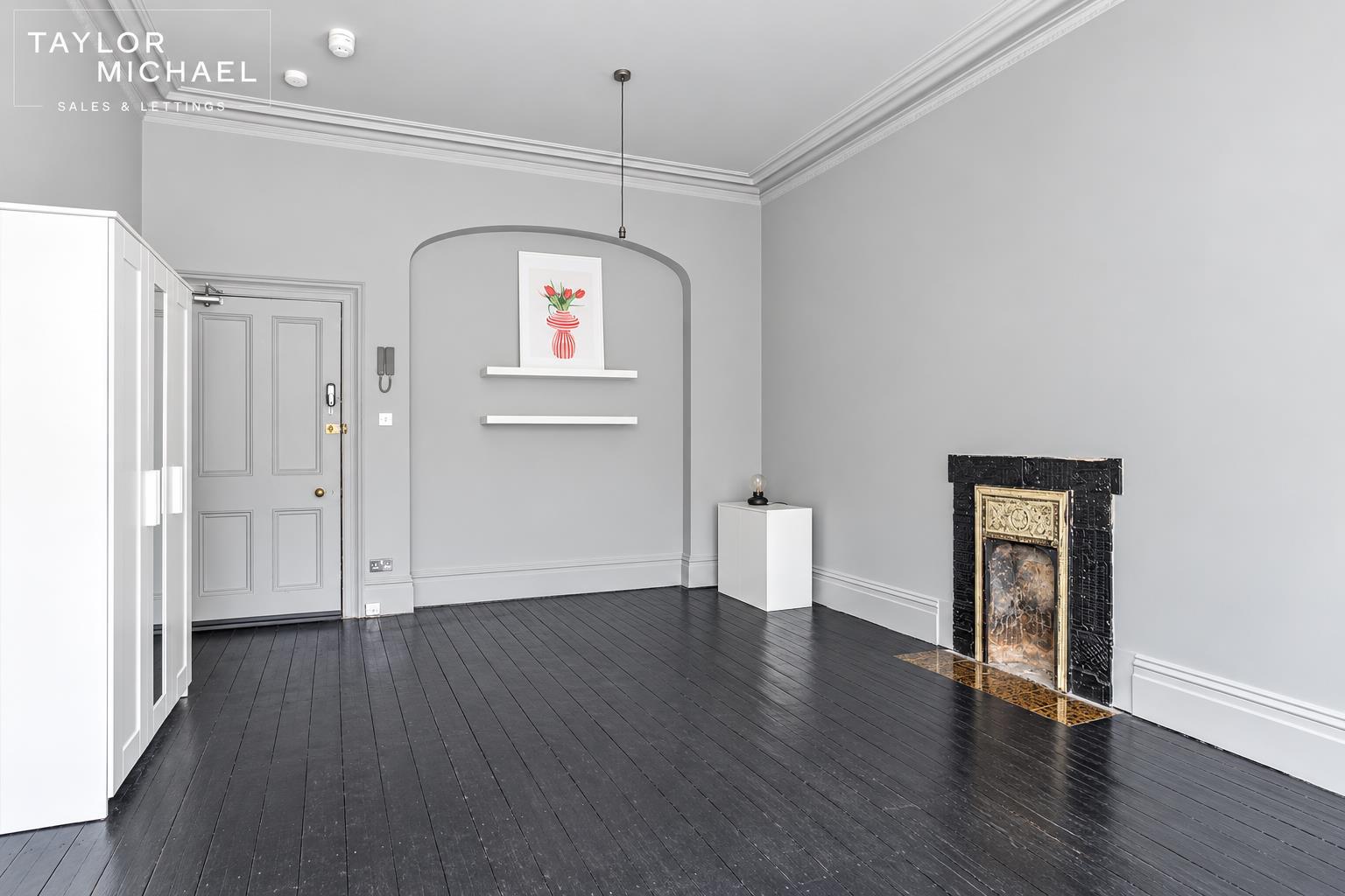Studio Room